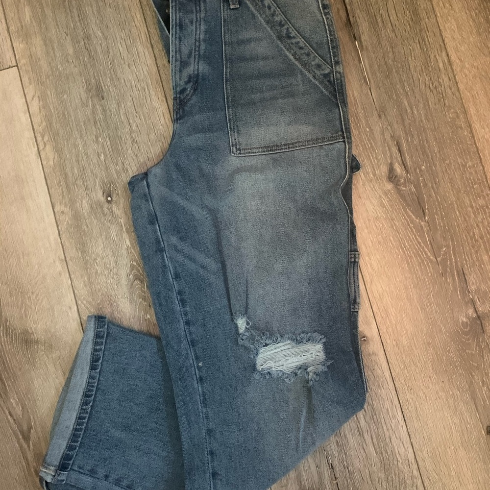Size 11 celebrity pink jeans from fashion nova